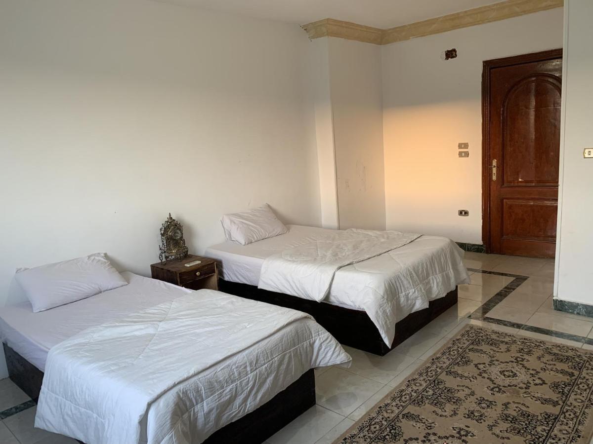 King Khufu Pyramids View Hotel Kafret el-Gabal Kültér fotó