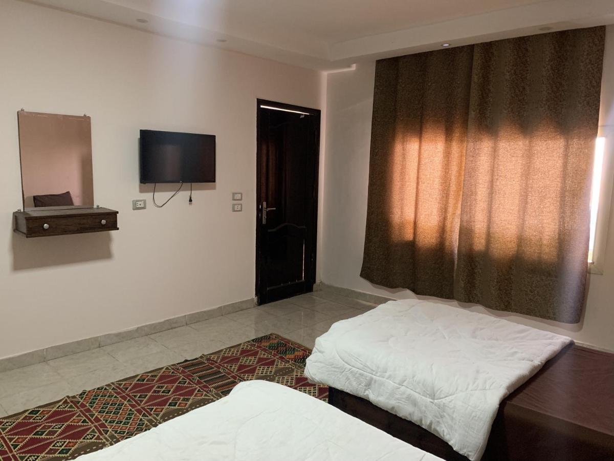 King Khufu Pyramids View Hotel Kafret el-Gabal Kültér fotó