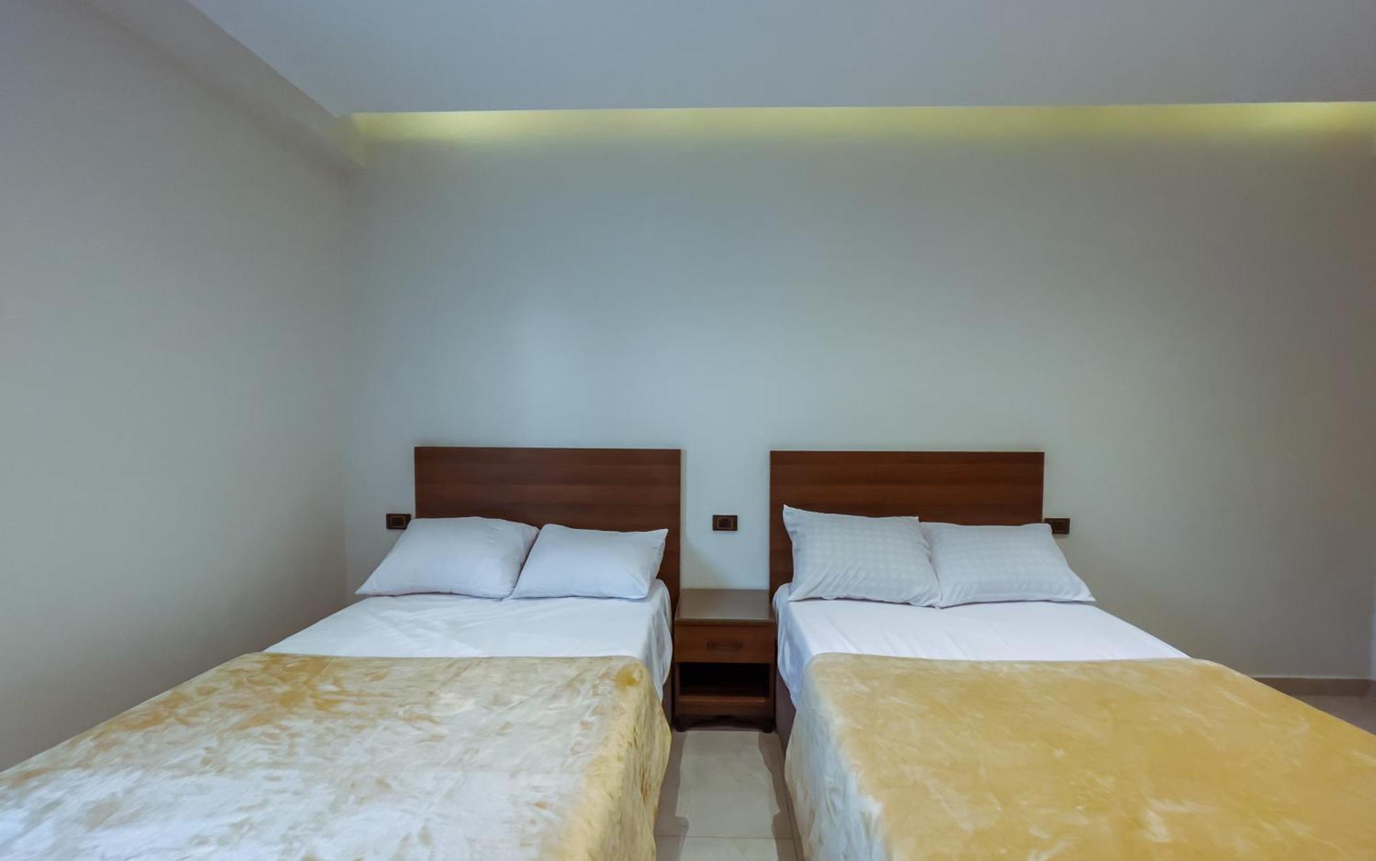 King Khufu Pyramids View Hotel Kafret el-Gabal Szoba fotó